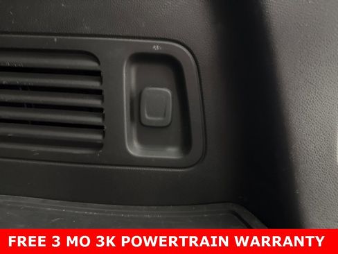 Used 2022 Buick Enclave Essence w/ Experience Buick Package image 30