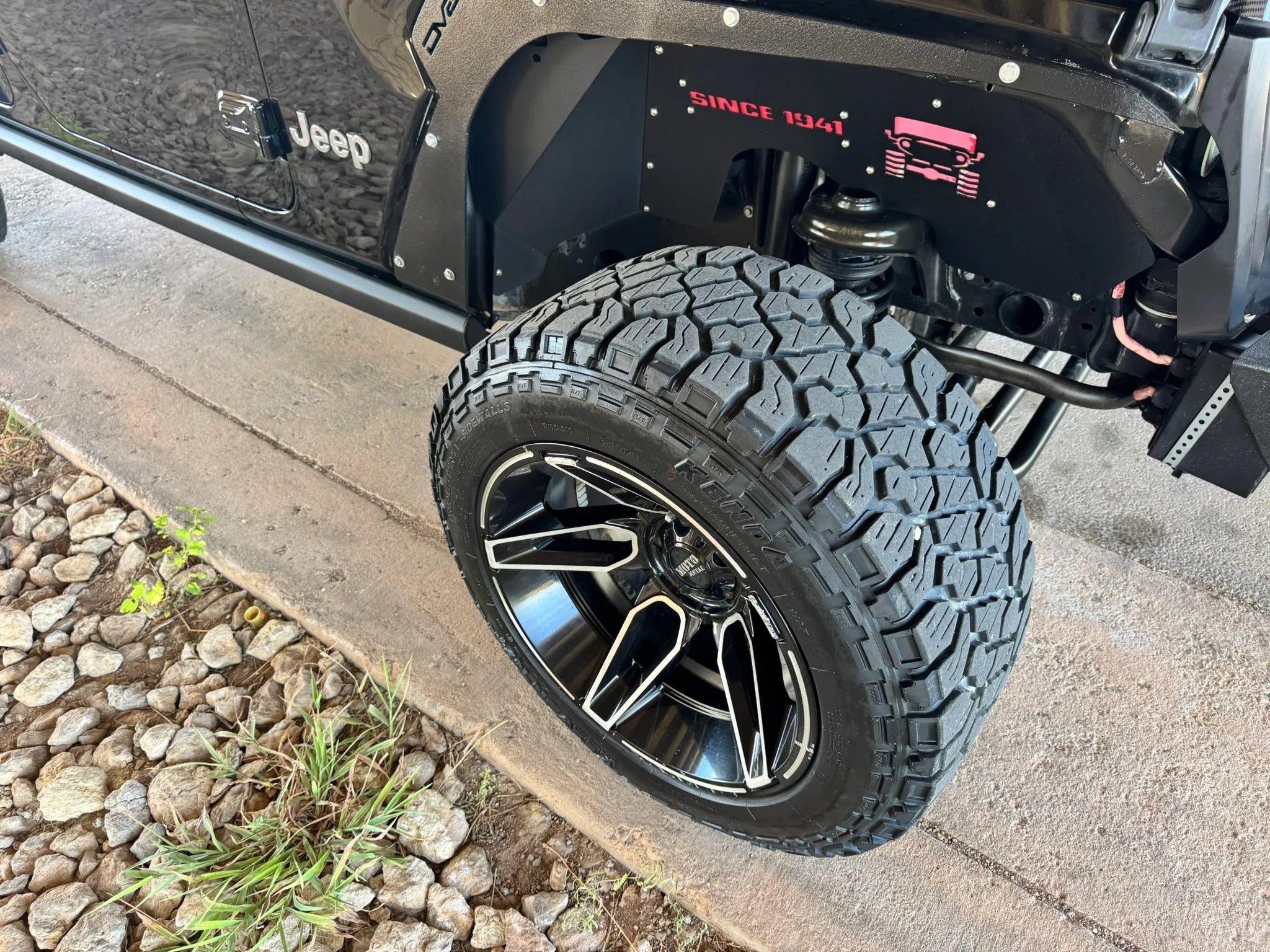 Used 2020 Jeep Wrangler Unlimited Sahara AWD/4WD image 26