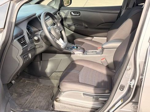 Used 2025 Nissan Leaf S FWD image 16