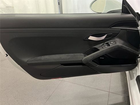 Certified 2020 Porsche 718 Cayman GT4 image 15
