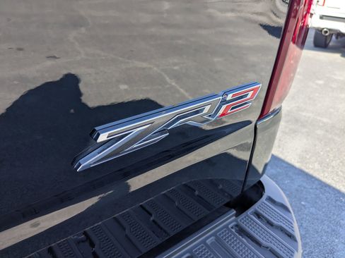 Used 2025 Chevrolet Silverado 1500 ZR2 w/ Technology Package image 28