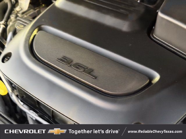 Used 2022 Chrysler Voyager LX FWD image 32