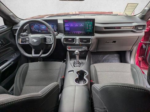 Used 2025 Ford Mustang Coupe image 28