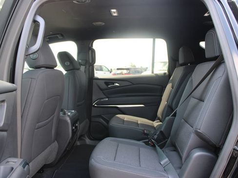 New 2027 Chevrolet Traverse LT w/ Driver Confidence Package FWD image 24