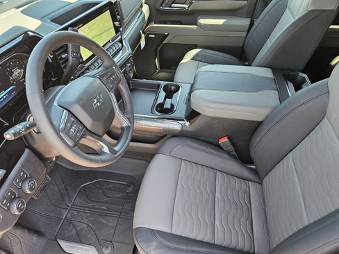 New 2026 Chevrolet Silverado 2500 ZR2 AWD/4WD image 16