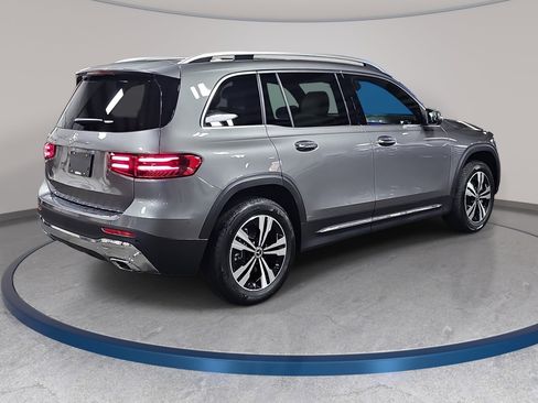 New 2026 Mercedes-Benz GLB 250 image 5
