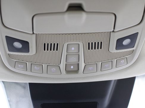 Used 2019 Lincoln Navigator Reserve image 19