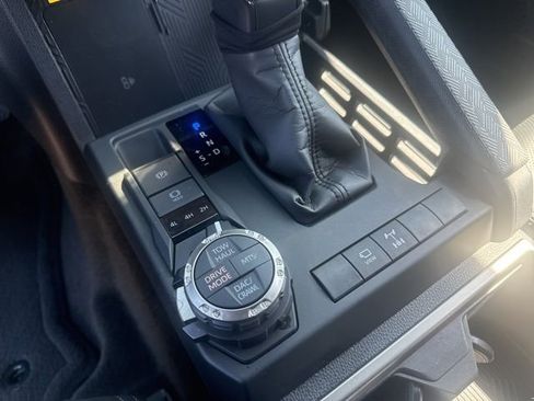 Used 2025 Toyota 4Runner TRD Off-Road Premium image 31