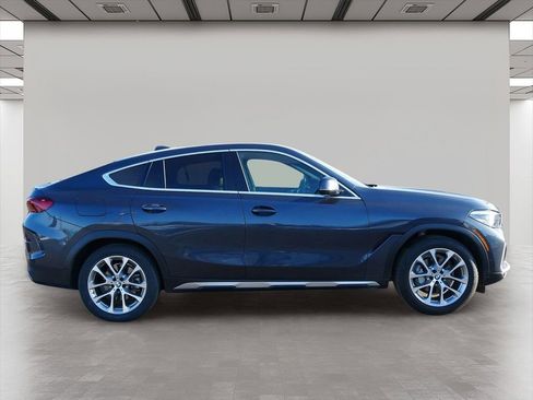 Used 2022 BMW X6 xDrive40i w/ Premium Package image 6