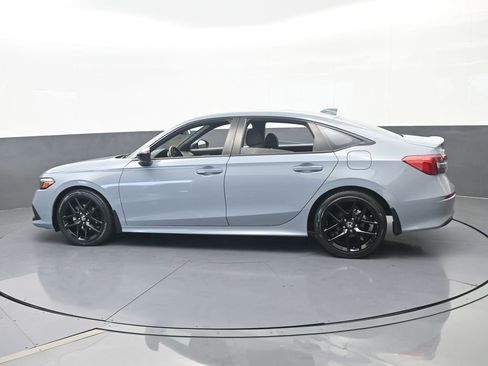 Used 2023 Honda Civic Sport image 3