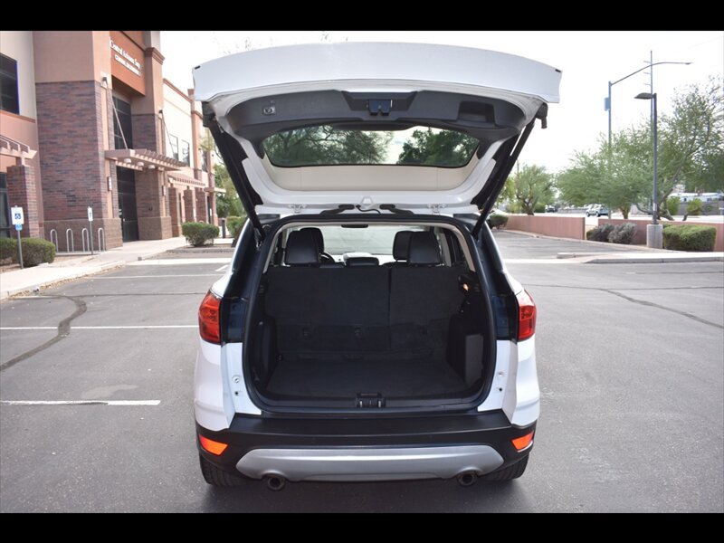 Used 2019 Ford Escape SEL FWD image 22