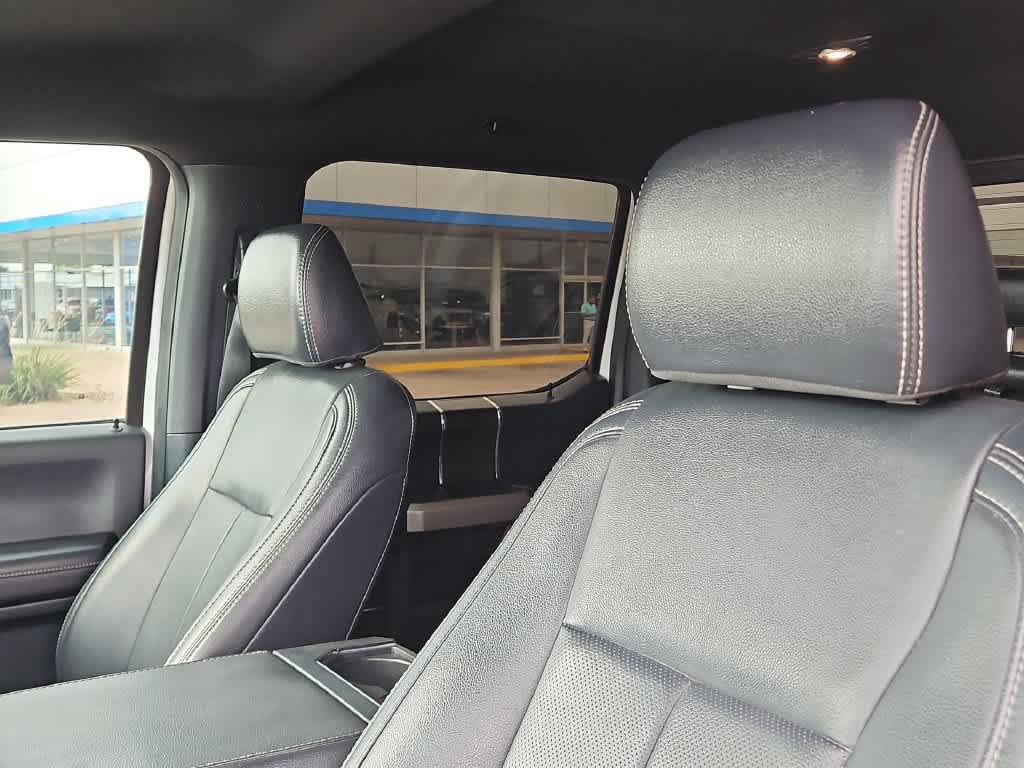 Used 2022 Ford F250 Lariat w/ Black Appearance Package AWD/4WD image 15