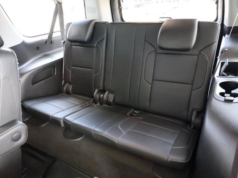 Used 2016 GMC Yukon XL SLT w/ Premium Edition RWD image 24