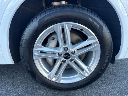 Used 2024 Audi Q5 e Premium image 10