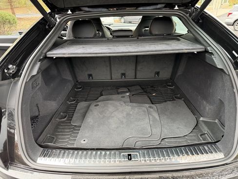 Used 2022 Lamborghini Urus image 7