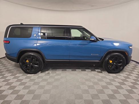Used 2022 Rivian R1S Launch Edition image 6