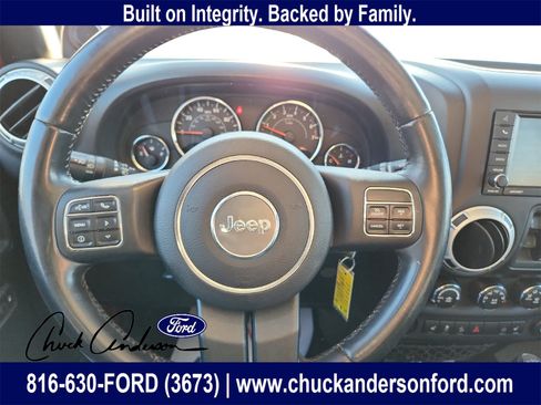 Used 2012 Jeep Wrangler Unlimited Sahara w/ Connectivity Group image 13