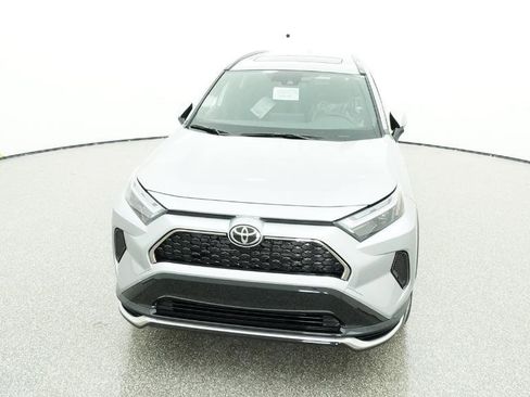 New 2025 Toyota RAV4 SE image 2