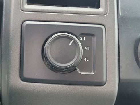 Used 2021 Ford F550 4x4 Regular Cab Super Duty image 24