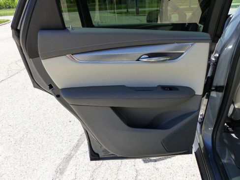 Used 2021 Cadillac XT5 Premium Luxury w/ LPO, Floor Liner Package AWD/4WD image 41