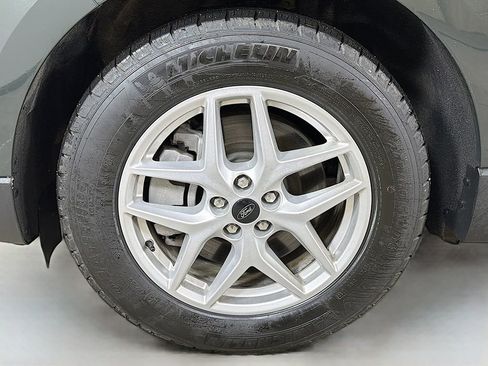 Used 2024 Ford Edge SEL w/ Convenience Package image 15