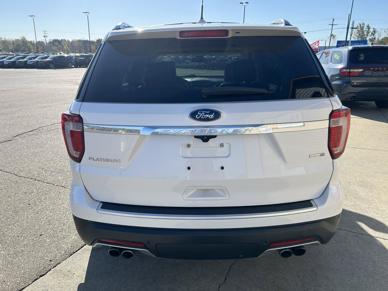Used 2018 Ford Explorer Platinum AWD/4WD image 6