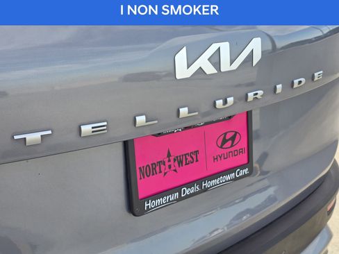 Used 2022 Kia Telluride S image 11