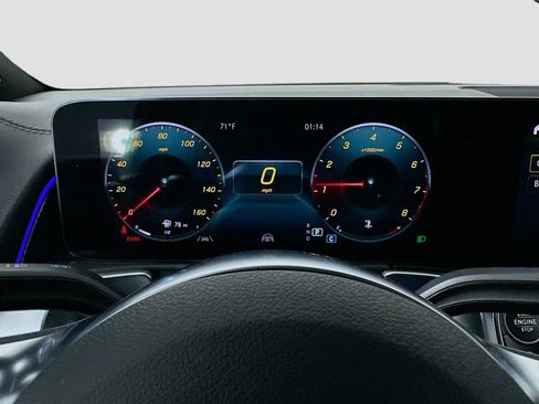 Used 2022 Mercedes-Benz GLB 250 image 13