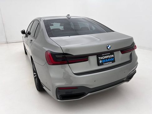 Certified 2022 BMW 740i xDrive w/ M Sport Package image 8