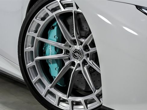 Used 2015 Lamborghini Huracan LP 610-4 AWD/4WD image 3