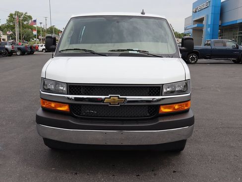 New 2025 Chevrolet Express 3500 w/ Chrome Appearance Package image 21