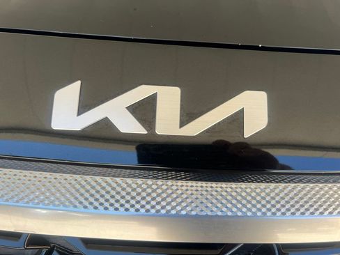 Certified 2025 Kia Seltos EX w/ EX Sunroof Package AWD/4WD image 32