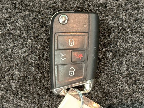 Used 2018 Volkswagen Golf SEL FWD image 24