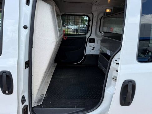 Used 2020 RAM ProMaster City Tradesman SLT w/ Window Group 05 FWD image 15