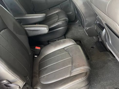 Used 2015 Buick Enclave Leather FWD image 10