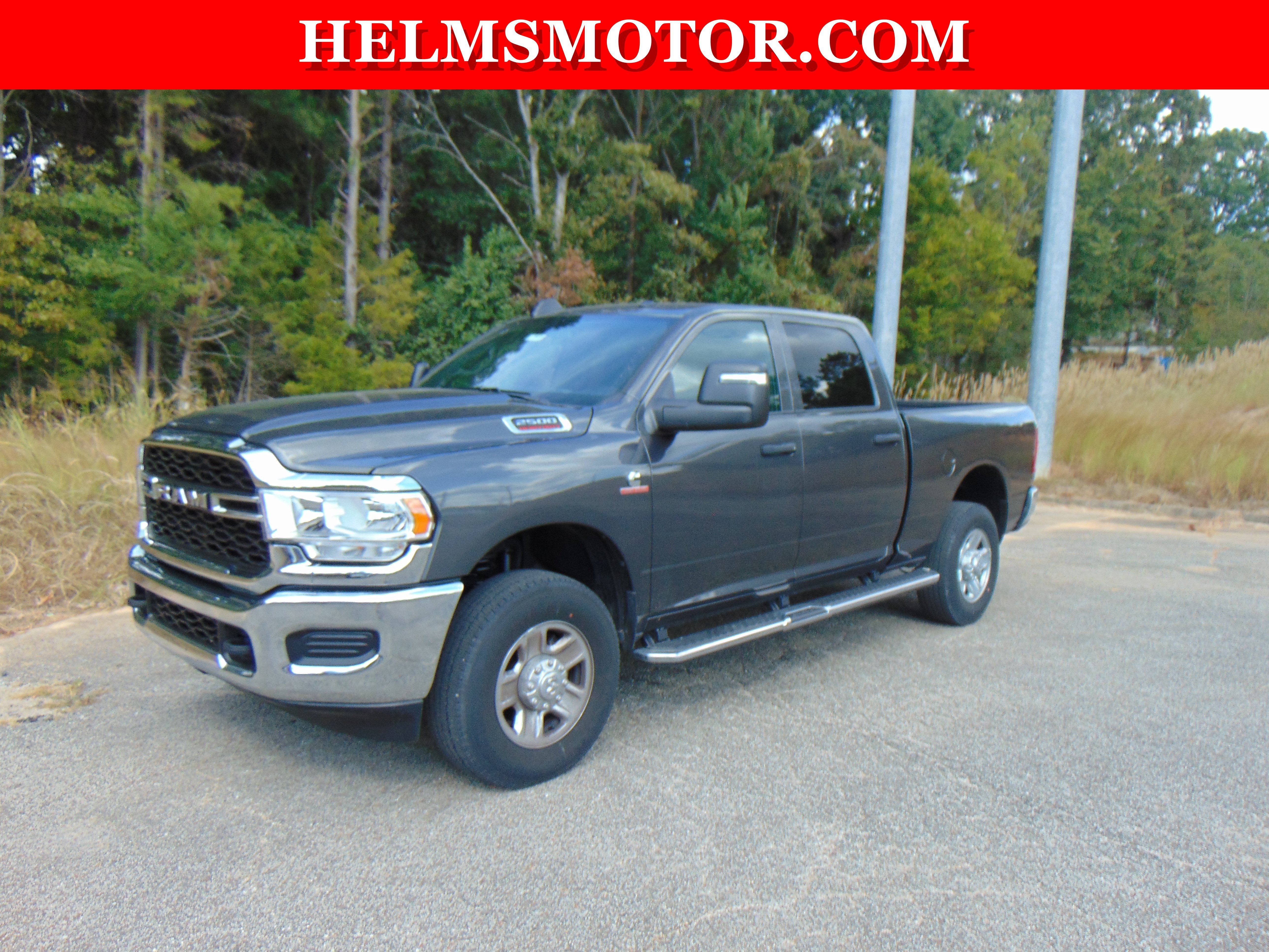 Used 2024 RAM 2500 Tradesman w/ Chrome Appearance Group AWD/4WD image 4