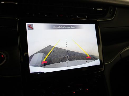 Used 2024 Jeep Grand Cherokee Limited AWD/4WD image 22