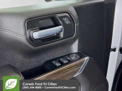 Used 2021 Chevrolet Silverado 1500 LT Trail Boss w/ Bed Protection Package image 12