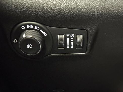 Used 2024 Jeep Compass Trailhawk w/ Trailhawk Elite Group image 26