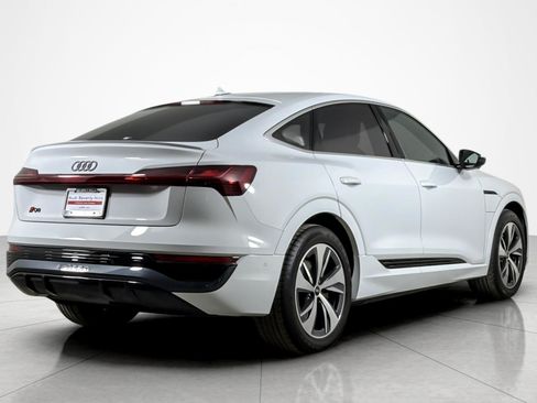 Used 2024 Audi Q8 e-tron Premium Plus AWD/4WD image 5