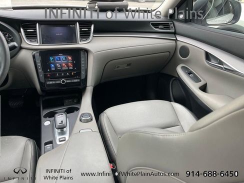 Certified 2023 INFINITI QX50 Luxe FWD image 9