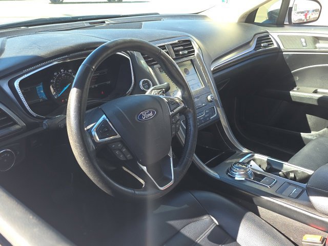 Used 2019 Ford Fusion SEL FWD image 12
