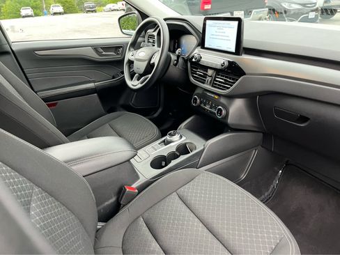 Used 2025 Ford Escape Active AWD/4WD image 32