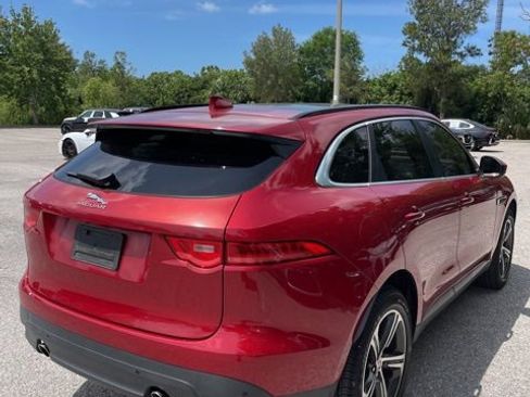 Used 2018 Jaguar F-PACE Prestige image 4