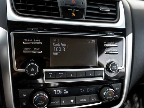 Used 2018 Nissan Altima 2.5 SV image 26