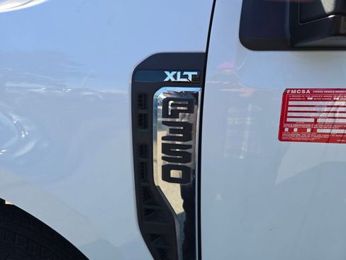 Used 2025 Ford F350 XLT image 9