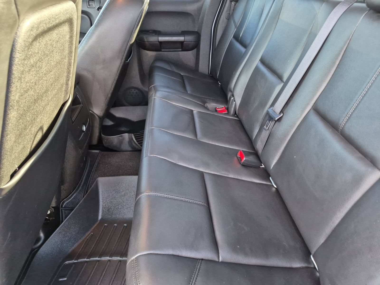 Used 2009 GMC Sierra 1500 SLT w/ SLT Convenience Package AWD/4WD image 28