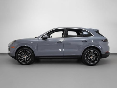 Used 2026 Porsche Cayenne AWD/4WD image 2