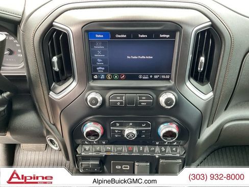 Used 2022 GMC Sierra 2500 AT4 w/ AT4 Preferred Package AWD/4WD image 11