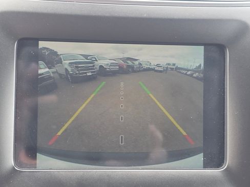 Used 2019 Jeep Cherokee Latitude Plus image 13